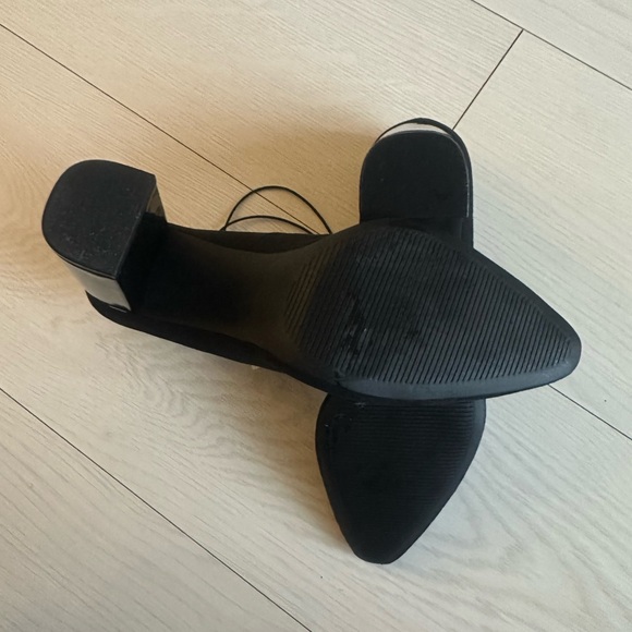 🚨CLEARANCE SALE🚨 “NEW” H&M BLACK PUMPS - Picture 7 of 9